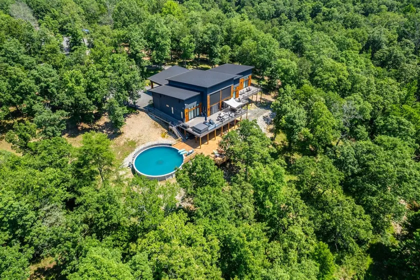 Luxurious Retreat | Private Creek, Pool & Hot Tub - Image 1