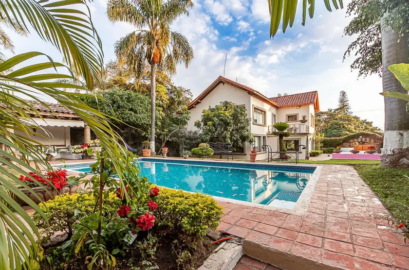 Two beautiful villas ideal for groups - Image 1