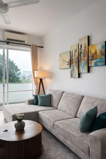 Stylish Modern Apartment in Nugegoda Near Colombo - Image 1