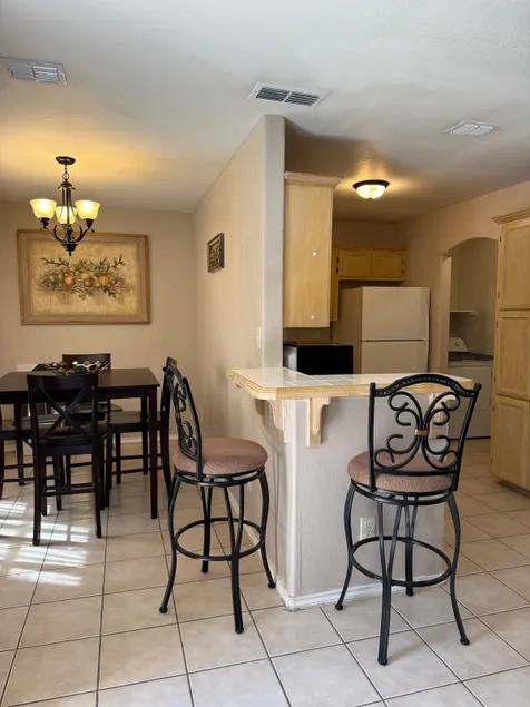 Comfy Townhome 2bedroom! Sleeps 6 - Image 1