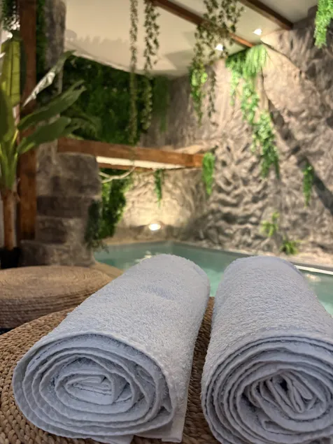 Jungle Suite - Private Pool & Sauna - Image 1