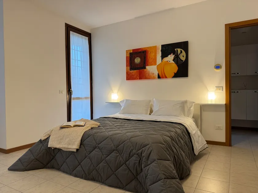Smart Business&Travel Flat - Free Private Parking - Image 1