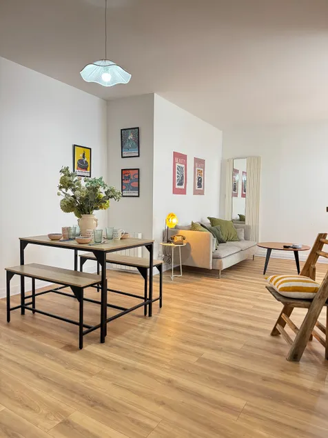 Chez Émilie 60 m² – Center – Bright courtyard - Image 1