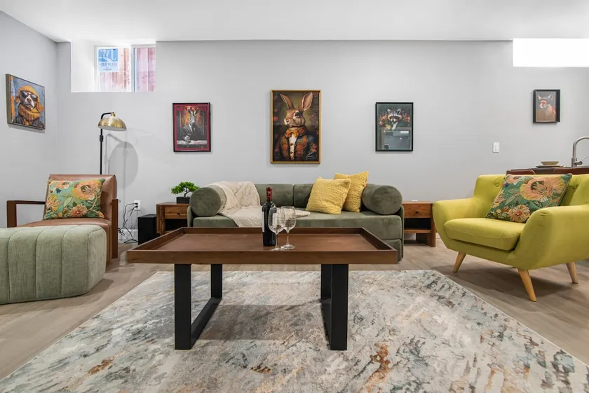 Modern 2BR Suite|Private Parking |Near DownTown - Image 1
