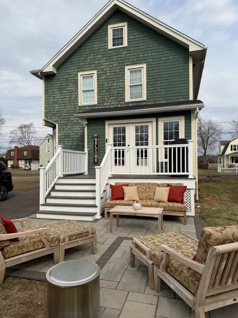 Wonderfully Walkable, Glastonbury-center Gem - Image 1