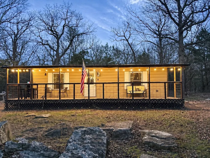 Campfire hideaway by the lake and golf course - Image 1