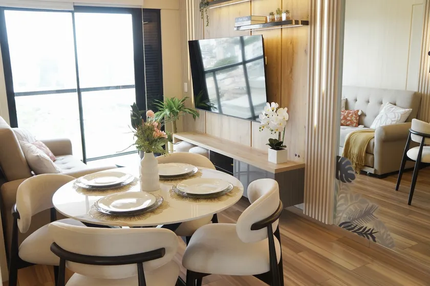 Apartment with panoramic view, pool, gym and parking - Image 1