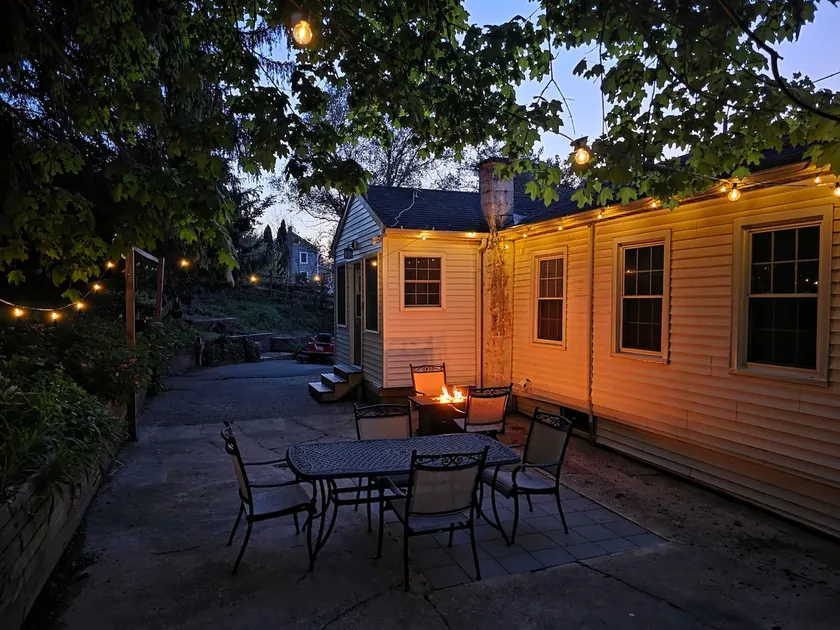 3 Bedroom House in Lancaster • Patio • Fire - Image 1