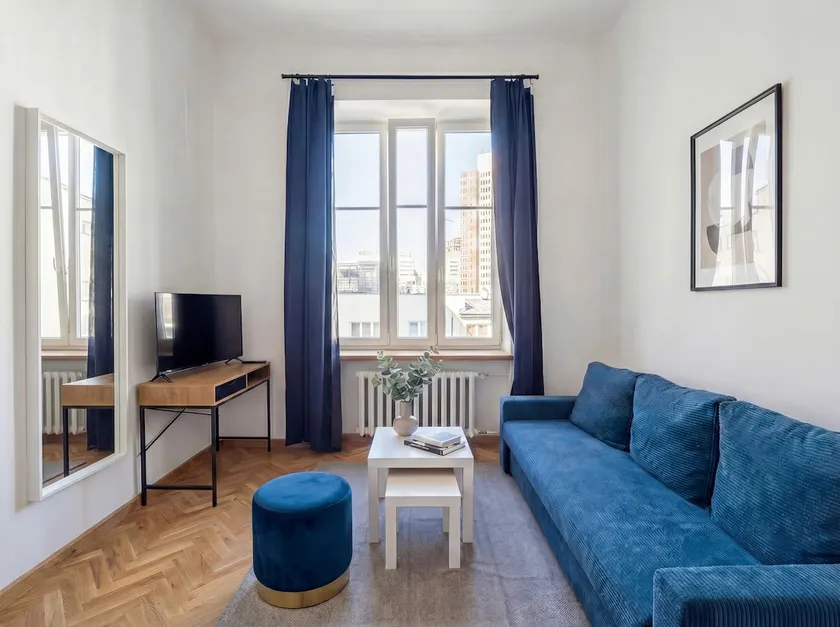 Prestigious Apartment next to the Palace of Culture - Image 1