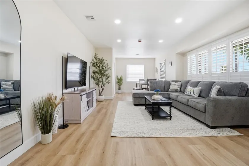 Central Azusa Location/Large Yard/Day Events - Image 1