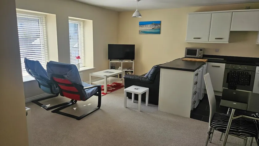 Newquay Detached Holiday Coach House with one parking space - Image 1