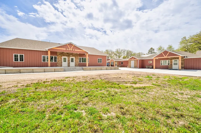 Newly Built 3BD 2BTH| Kid+Pet Friendly|Sleeps 7 - Image 1
