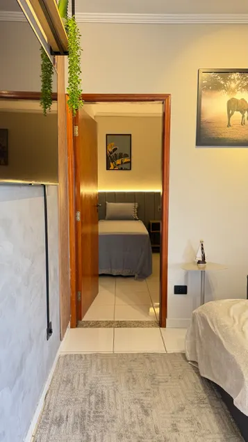 Cozy and well-located house - Image 1
