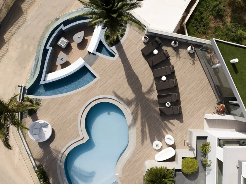 Villa Kalliston - 4000m2 of Elevated Living - Image 1