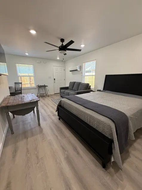 Cozy Portland Ave Hideaway - Image 1