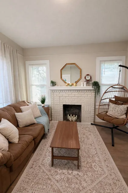Family Coffee House, Pet Friendly & Private Yard - Image 1