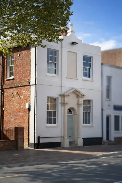 High Quality Central Christchurch Apartment - Image 1