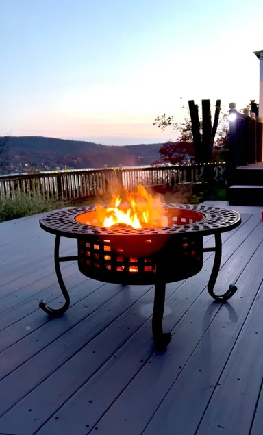 Back Yard Oasis|King Bed| Screened Porch| 1 hr NYC - Image 1