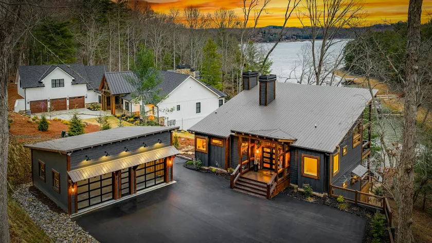 Blue Ridge Retreat - Lakefront Dock Firepit Game Room - Image 1