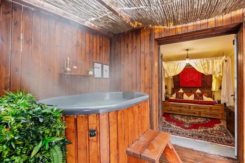 L'Écrin de Rûmi - Private Spa Hot Tub - Close to Paris - Image 1