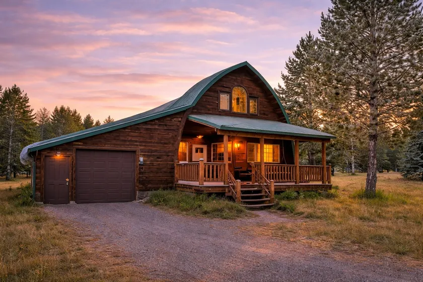 Everpine Retreat+HotTub+WiFi+AC - Image 1
