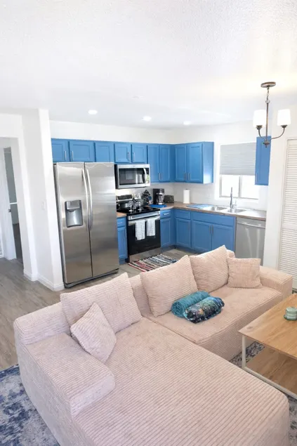 3BR Downtown PHX | Near Stadiums, Dining & Events - Image 1