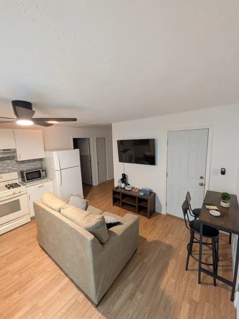 Cozy Apartment - Image 1
