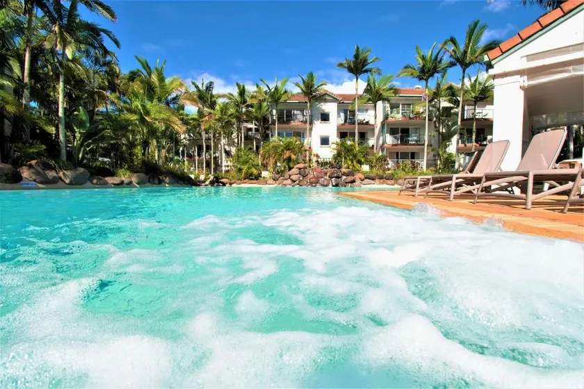 Best Tropical Luxury Lagoon Resort in Gold Coast ! - Image 1