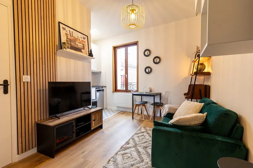 Maison Léon. Cozy downtown apartment with parking - Image 1