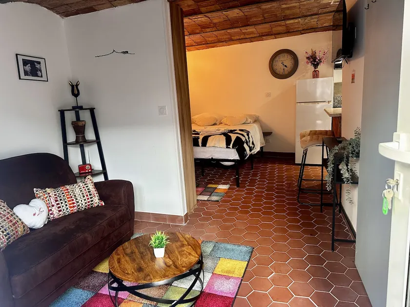 Small Cozy Cocon in the heart of the village of Allauch - Image 1