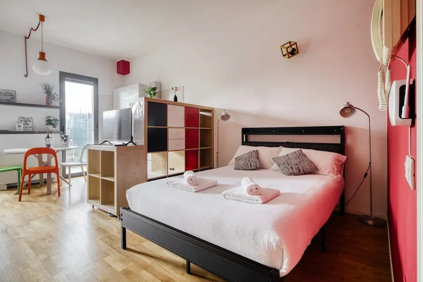 Linate Airport - Apt with Garden - Image 1