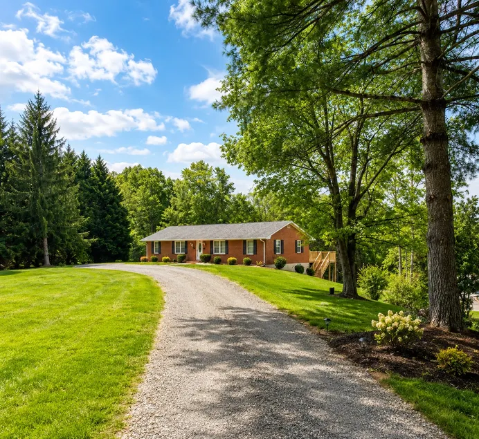 Relax at The Waterfront~Peaceful 3 bedroom - Image 1