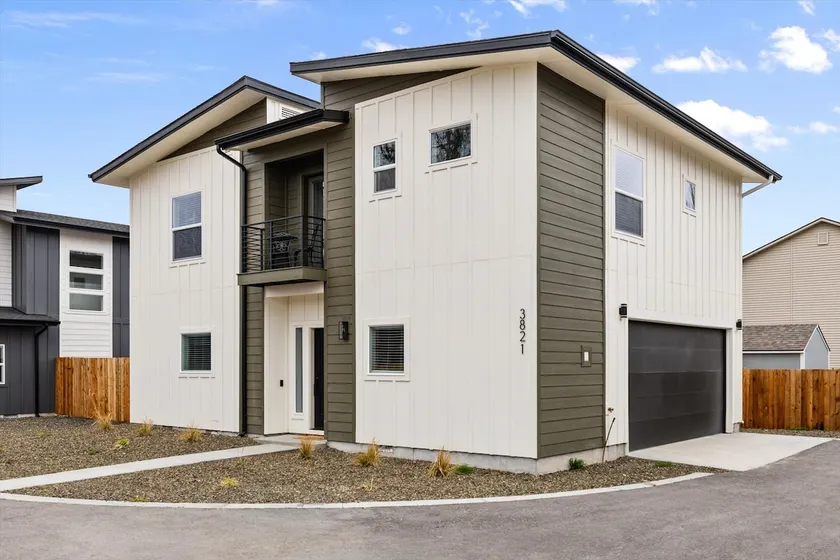 NEW Designer Home | Near Downtown | Sleeps 12 - Image 1