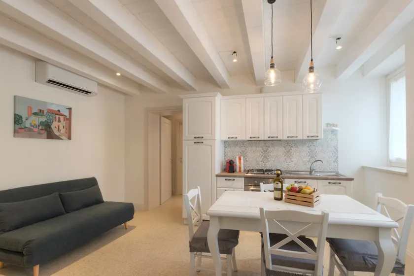 Modern two bedroom flat close to Osimo city center - Image 1