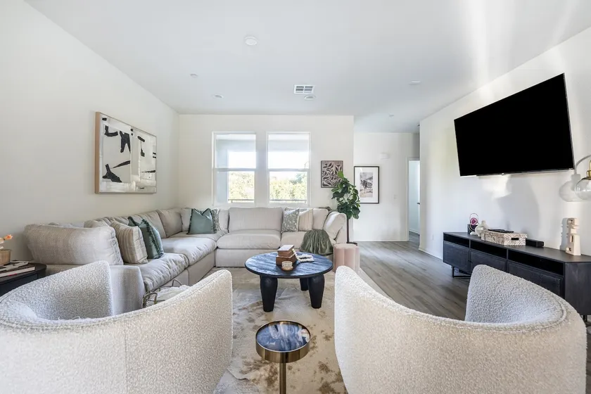 Cozy Stay Near San Diego With 2 Car Garage - Image 1