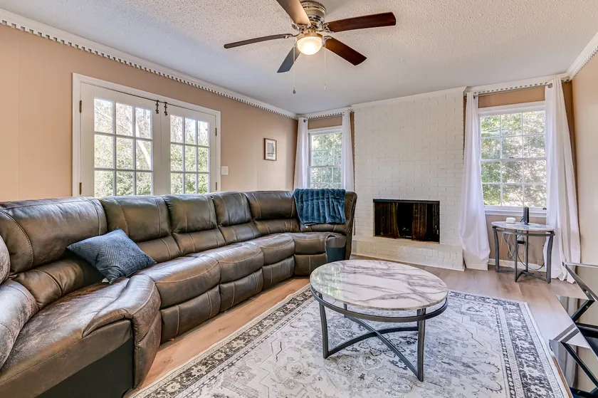 Spacious|2 King Beds|Sleeps 12|Carport&PoolTable! - Image 1