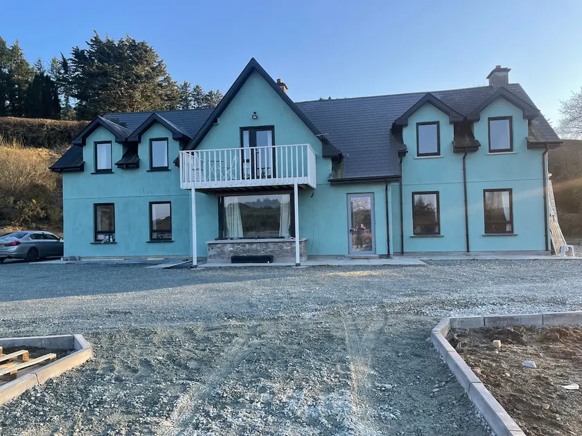 K Valley House, Killarney - Image 1