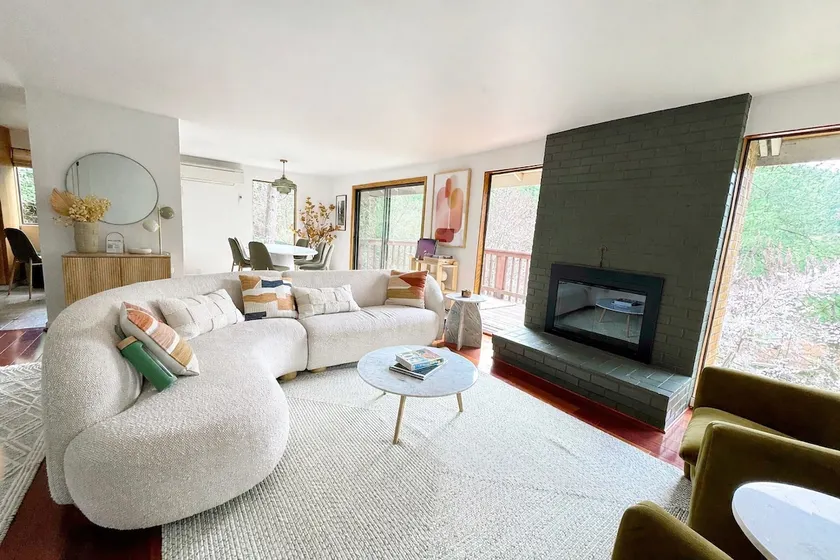 Modern Retreat in the Trees • Sleeps 8 • Near UO - Image 1