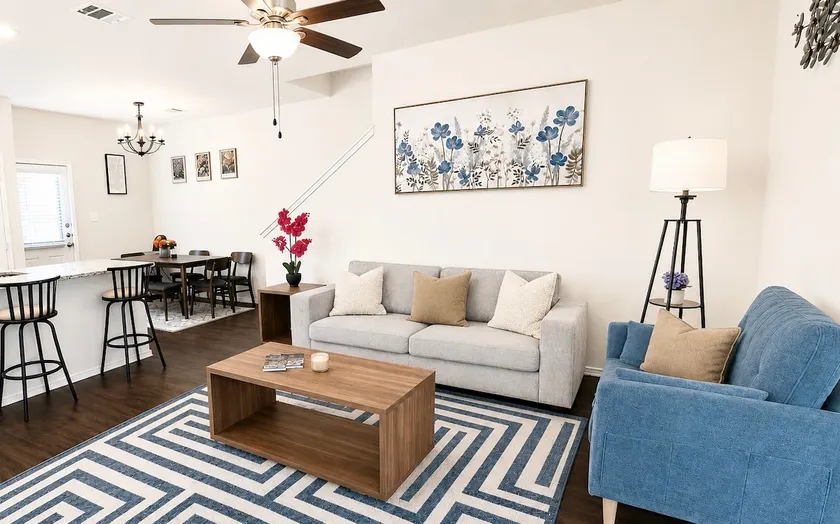 [KW1] NEW 3 King BR | Parking + Fully Stocked - Image 1