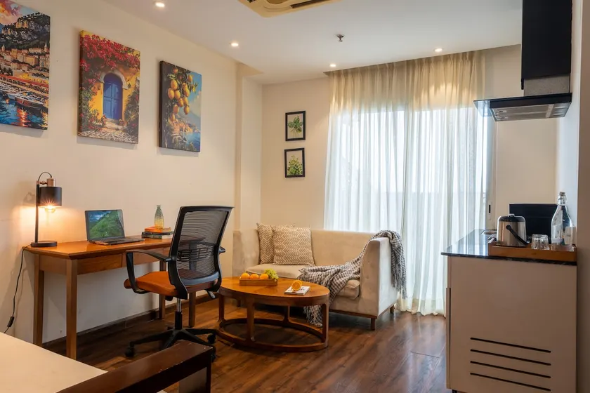 Bob Marley's 1BHK with pvt balcony for 4 friends - Image 1