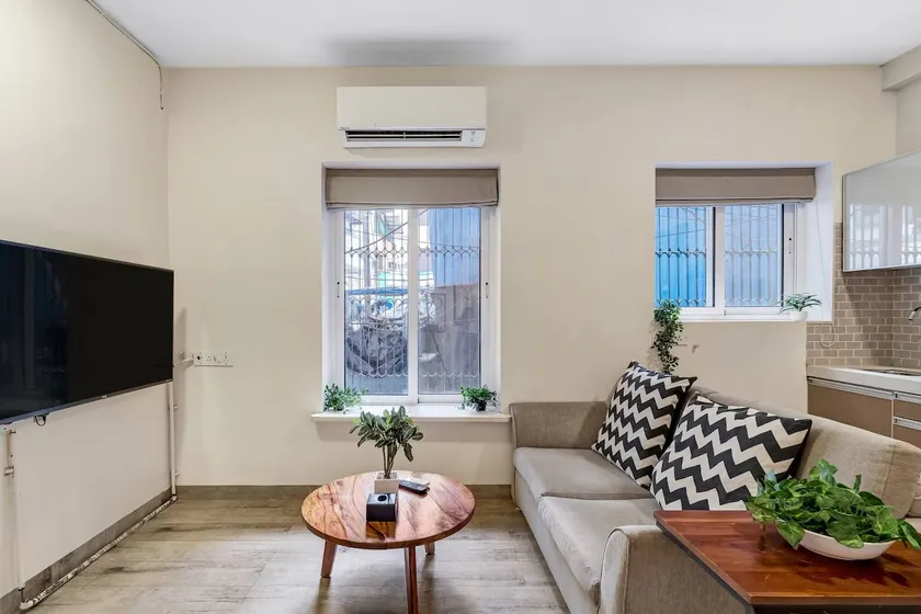 Maven Cozy Khar West 1BHK Near Bandra - Image 1