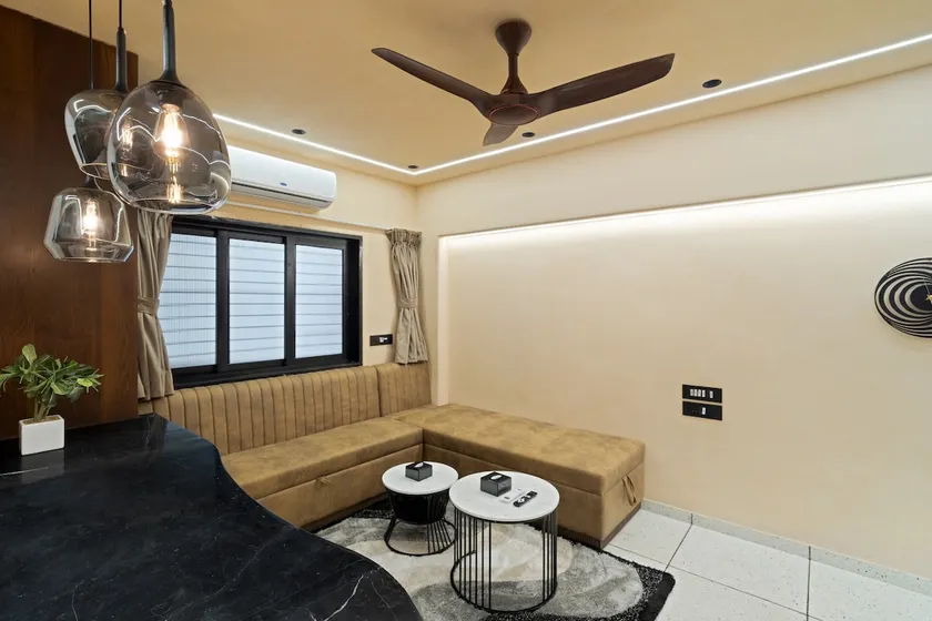 Amber 1BHK in Khar W by Square One Stays - Image 1