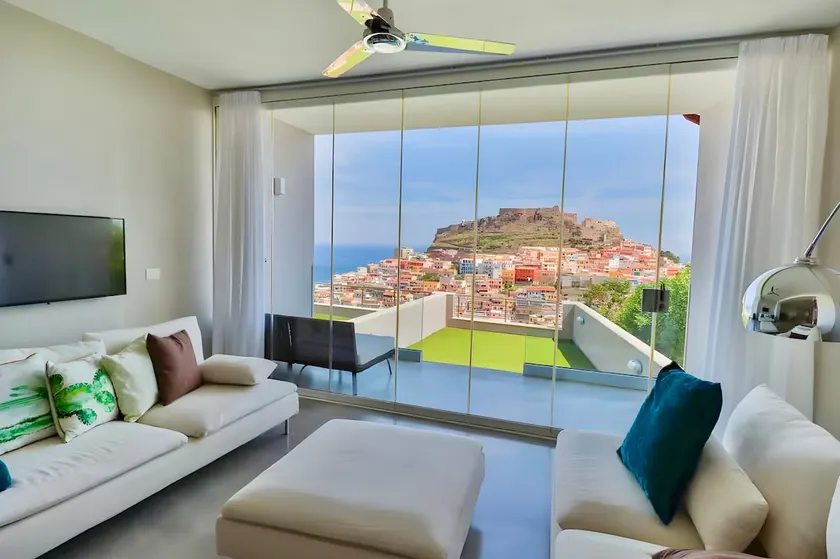 Luxury apartment with sea and village view, 100m2 - Image 1