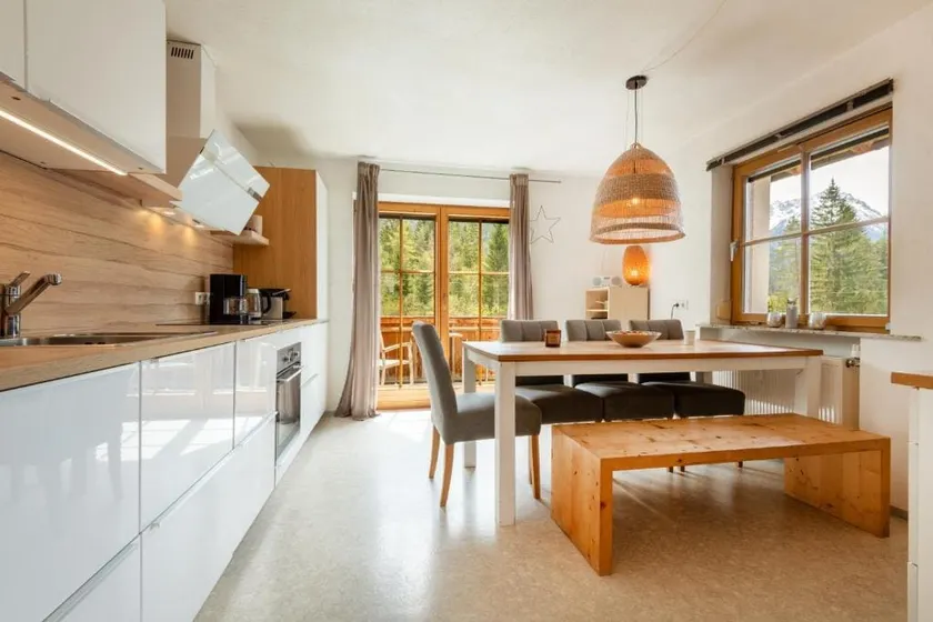 Apartment with a Mountain View, “Kristall” - Image 1