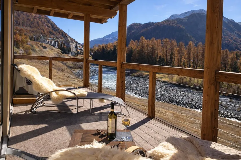 Penthouse duplex with sauna & mountain views - Image 1