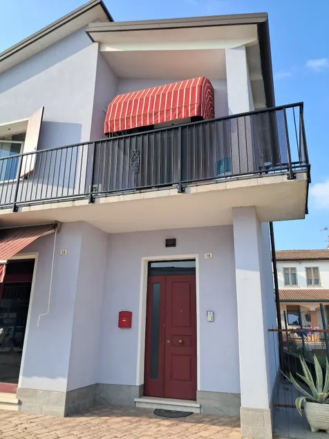 Quiet apartment in the Verona plain. - Image 1