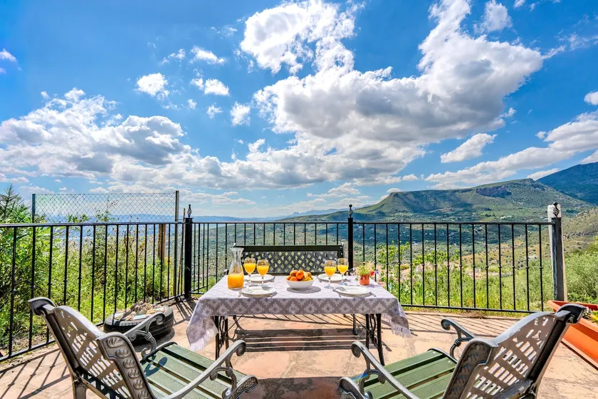 Bright casita with pool & panoramic views - Image 1