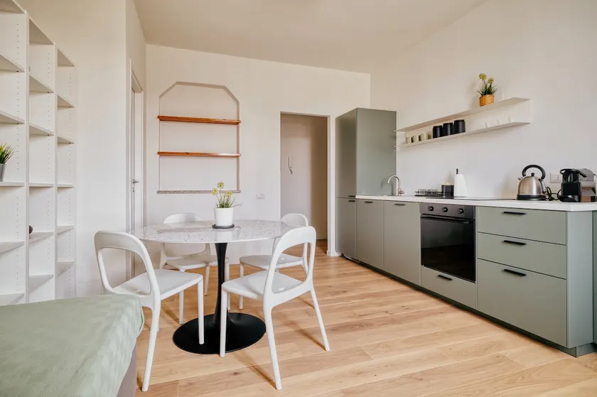Just Urban Stays - Modern and Strategic 1-BR Flat C - Central Station - Image 1