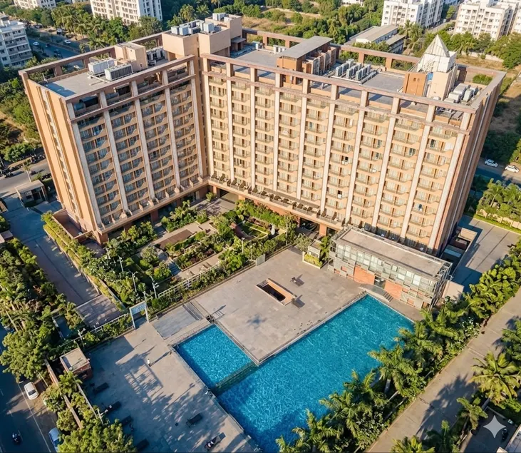 972410997 7 luxury weekend address hotel - Image 1