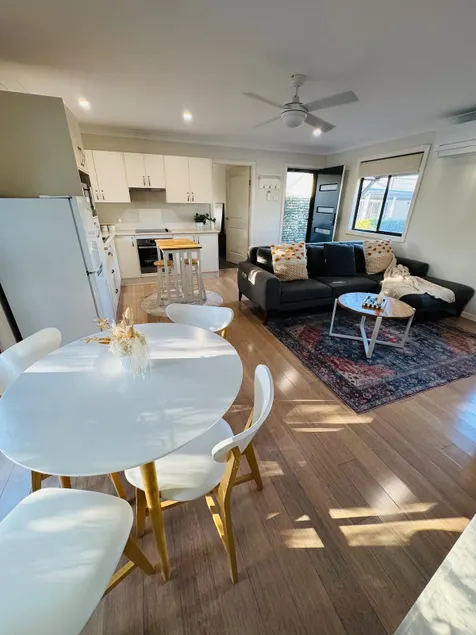 Gullivers Guest House - Image 1